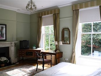 Evelyns Hotel Belfast